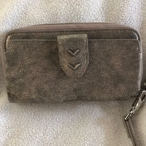 Stella & Dot Brushed Metallic Madison Tech Wallet